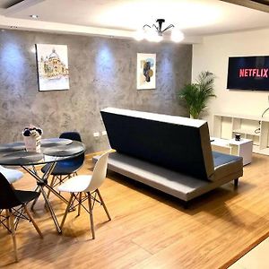 Elegant Loft Remigio Crespo Netflix + Garage Apartment Cuenca Exterior photo