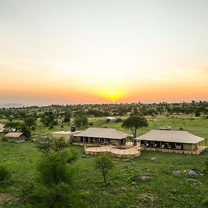 Serengeti Malaika Luxury Camp Exterior photo