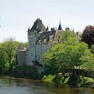 Chateau De La Tour En Brenne Bed & Breakfast Rivarennes  Exterior photo