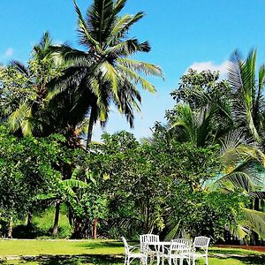 Rajarata Lodge Holambra Exterior photo