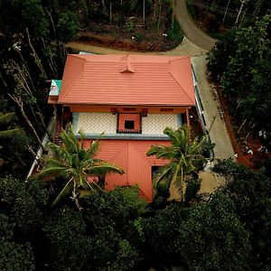 Luxury Earthy Homestay Mananthavady Exterior photo