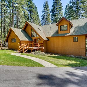 Spacious Retreat With Backyard 1 Mi To Lake Almanor Villa Exterior photo