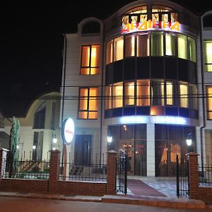 Andinna Hotel Cernăuți Exterior photo