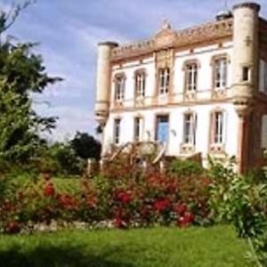 Château Lagaillarde Bed & Breakfast Thil  Exterior photo