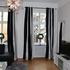 Executive Living Sodermalm Chic Apartment Stockholm Room photo