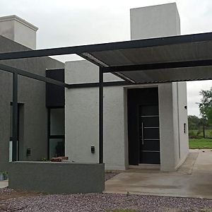 Moderna Y Confortable Casa Nueva Santiago del Estero Exterior photo