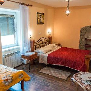 Sobe In Apartma Pilih Bed & Breakfast Vipava Room photo