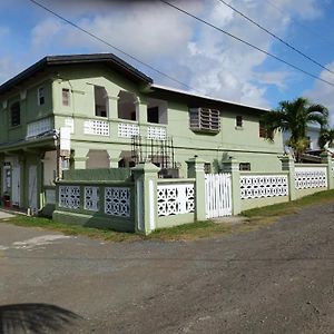 Conveniently Located, Quiet & Amp; Comfortable Villa Christiansted Exterior photo