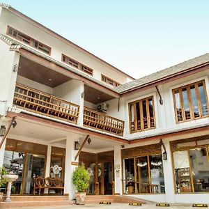 The Indigo House Phrae Hotel Exterior photo