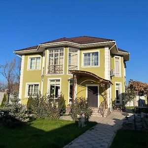 Green House Cottage Villa - Зеленый Дом Коттедж Вилла Almatî Exterior photo