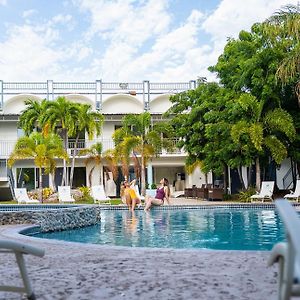 Solace By The Sea Hotel Ponce Exterior photo