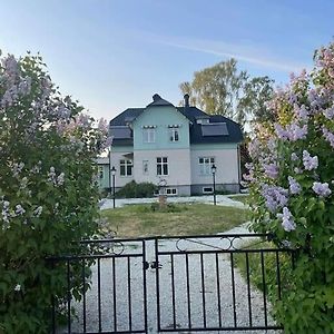 Beautiful Early 20Th Century House On Spacious Park Like Grounds Klintehamn Exterior photo