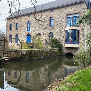 Le Moulin De Meral Apartment Montsûrs Exterior photo