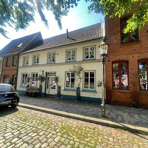 Hans Im Glueck Apartment Friedrichstadt Exterior photo