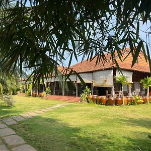 Ut Trinh Ben Tre Homestay Exterior photo