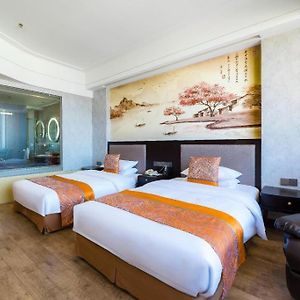 Junyu Grand Hotel Qinhuangdao Exterior photo