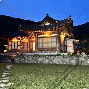 Wanju Hanok Pension Hyurim Exterior photo