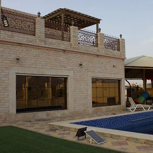 Mount Hut Villa Dubai Exterior photo