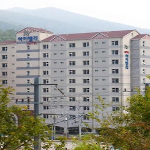 Goodstay Highvalley Hotel Jeongseon Exterior photo