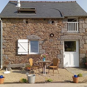 Ker Adsav o'naturel Bed & Breakfast Saint-Pierre-de-Plesguen Exterior photo