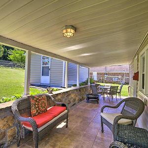 Cozy Damascus Cottage With Porch And Trail Access! Exterior photo