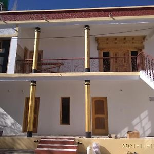 Kunsal Yourdum Homestay Ladakh By Lexstays Leh Exterior photo