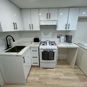 Brand New Studio Apartment Hamilton Exterior photo