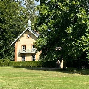 La Maison Du Cavalier, Chateau De Lavenue Villa Pierrefitte-en-Auge Exterior photo