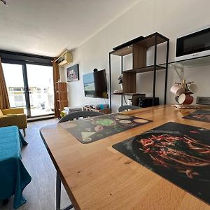 Studio 75 Pour 2 Personnes Avec Terrasse - Vue Mer Apartment Saint-Denis Exterior photo