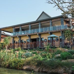 The Lazy Moose Restaurant And Lodge Clansthal Exterior photo