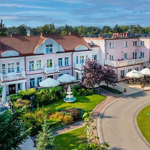 Hotel Arkadia Royal Varşovia Exterior photo