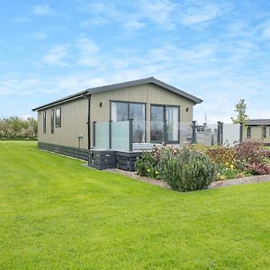 Midsomer Lodges Pilton Exterior photo