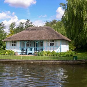 Leisure Hour Villa Wroxham Exterior photo