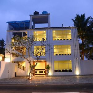 The Beach Talpe Hotel Unawatuna Exterior photo