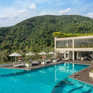 The Golden Crown Hotel Kandy Exterior photo