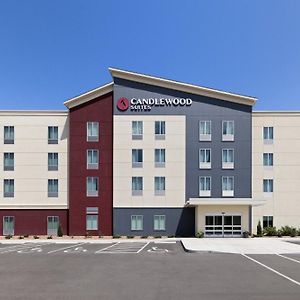 Candlewood Suites Mcpherson, An Ihg Hotel Exterior photo