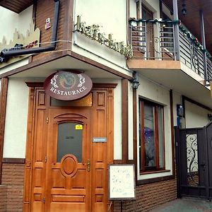 Zlata Praha Hotel Muncaci Exterior photo