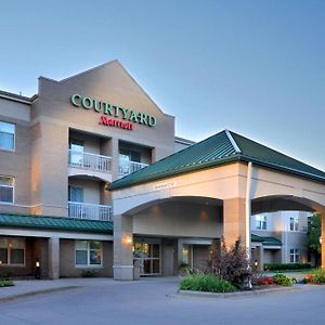 Courtyard Wausau Hotel Exterior photo