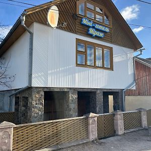 Міні-Готель Міраж Frasin Exterior photo