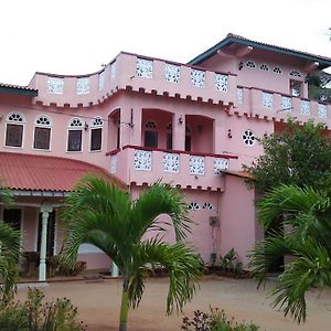 A Rajadhani Rest Hotel Holambra Exterior photo