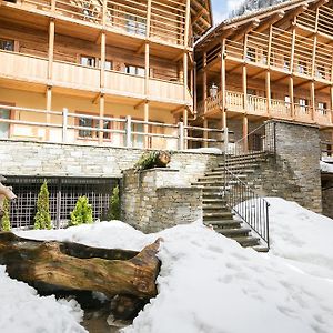 Mirtillo Blu Family Apartment Alagna Valsesia Room photo