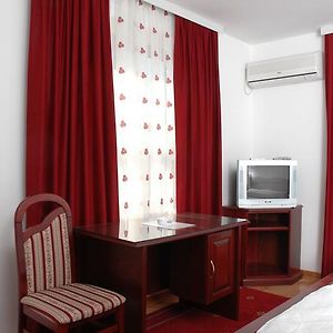 Vila Lux Milikic Hotel Kraljevo Room photo