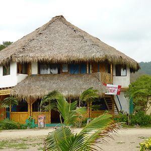 Wipeout Cabana Restaurant Bed & Breakfast Las Tunas Exterior photo