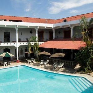 Hotel Posada De Don Jose Retalhuleu Exterior photo