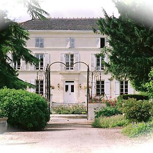 Chateau De Mesnac Exterior photo