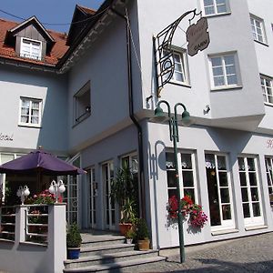 Hotel Am Schloss Neuenstein Exterior photo