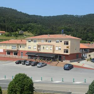 Hostal Baviera Hotel Pesués Exterior photo