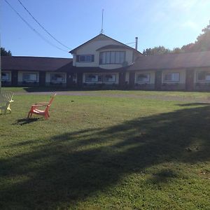 Jemseg Lakeview Motel Exterior photo