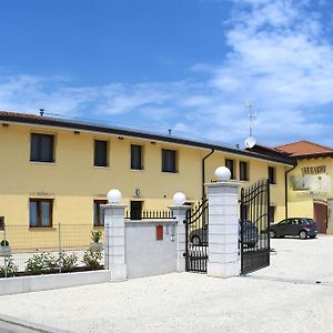 Agriturismo Ai Laghi Apartment Pocenia Exterior photo