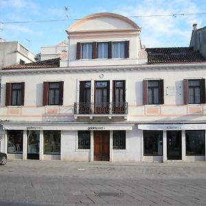Casa Di Carlo Goldoni - Dimora Storica Bed & Breakfast Chioggia Exterior photo